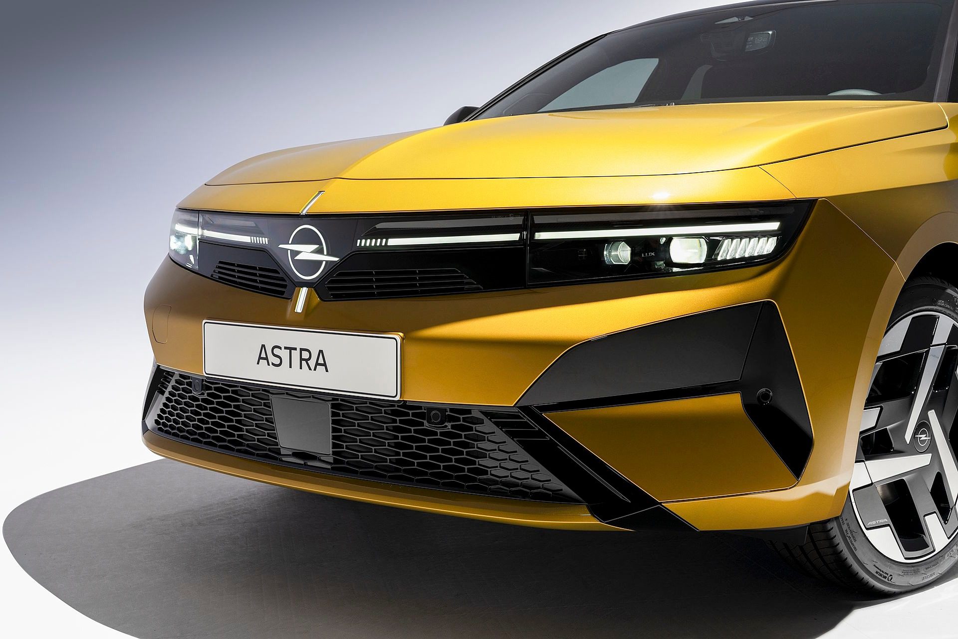 Nowy Opel Astra wiatowa Premiera Na Salonie Samochodowym W Brukseli Nowy Opel Astra wiatowa Premiera Na Salonie Samochodowym W Brukseli